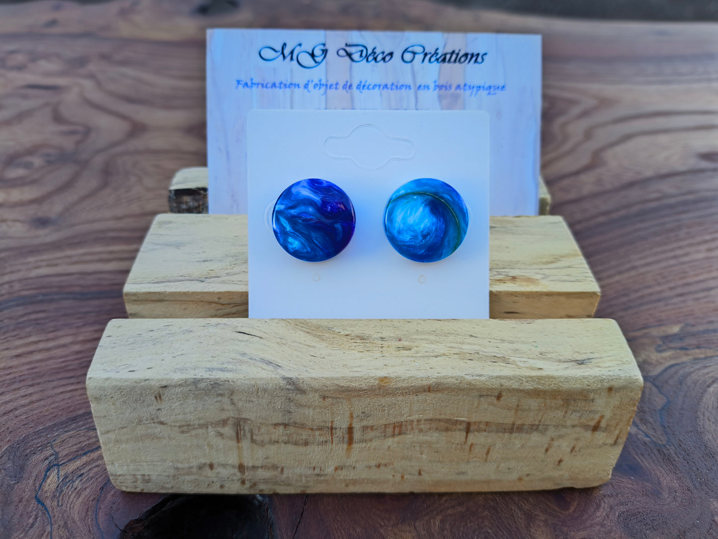 Boucles d'Oreilles Résine Époxy et copeaux de bois