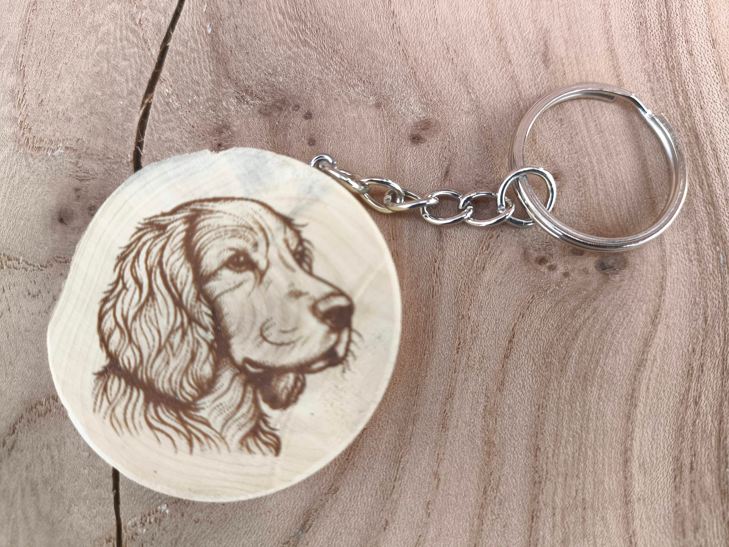 Porte-Clé Artisanal en Buis - Motif Chien