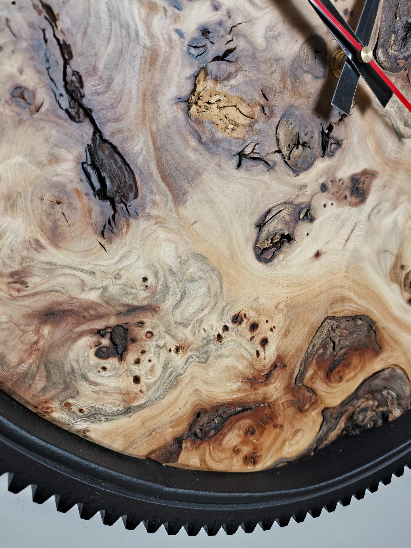 Horloge murale en loupe d'Orme