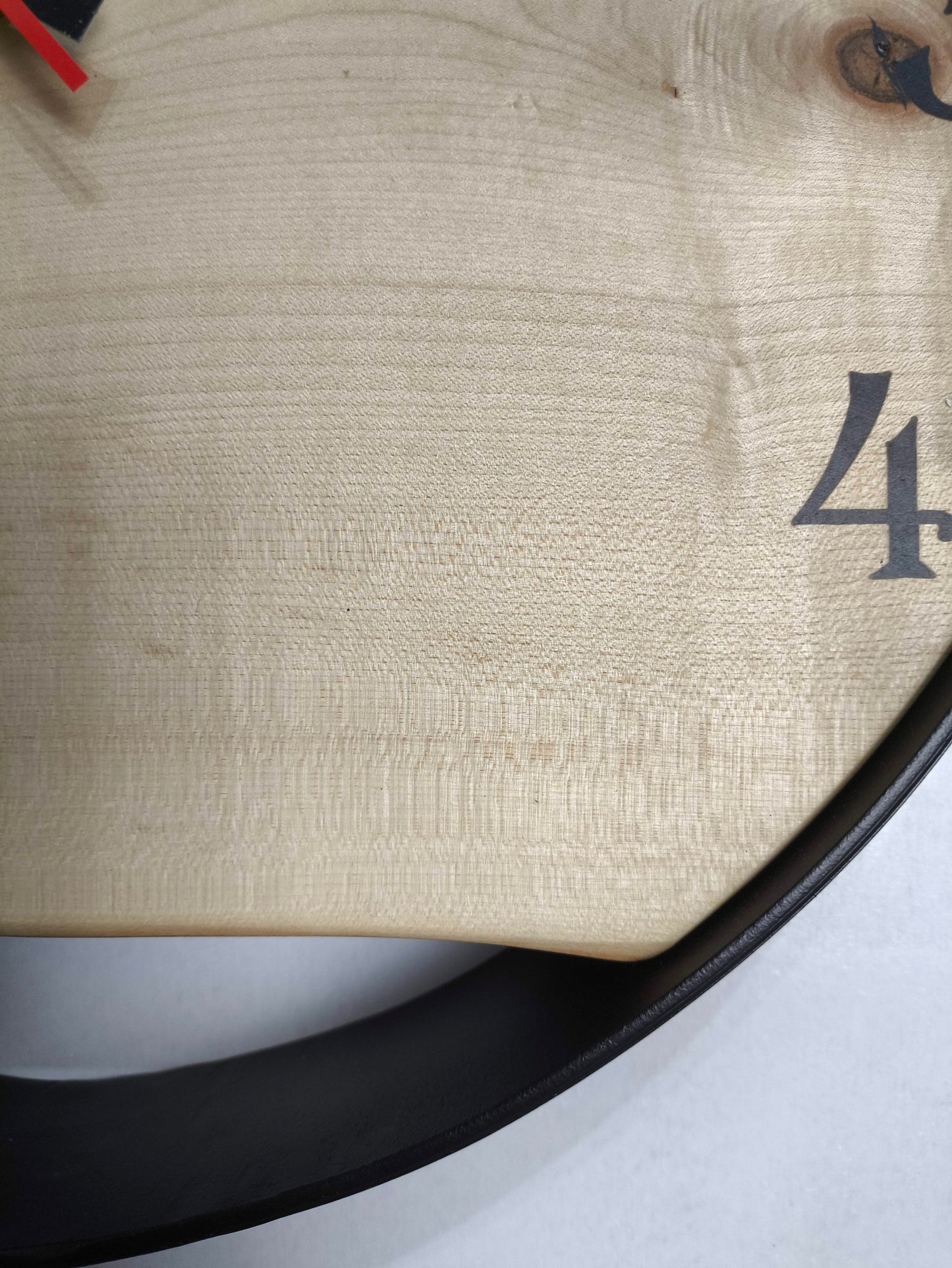 Horloge murale en érable sycomore