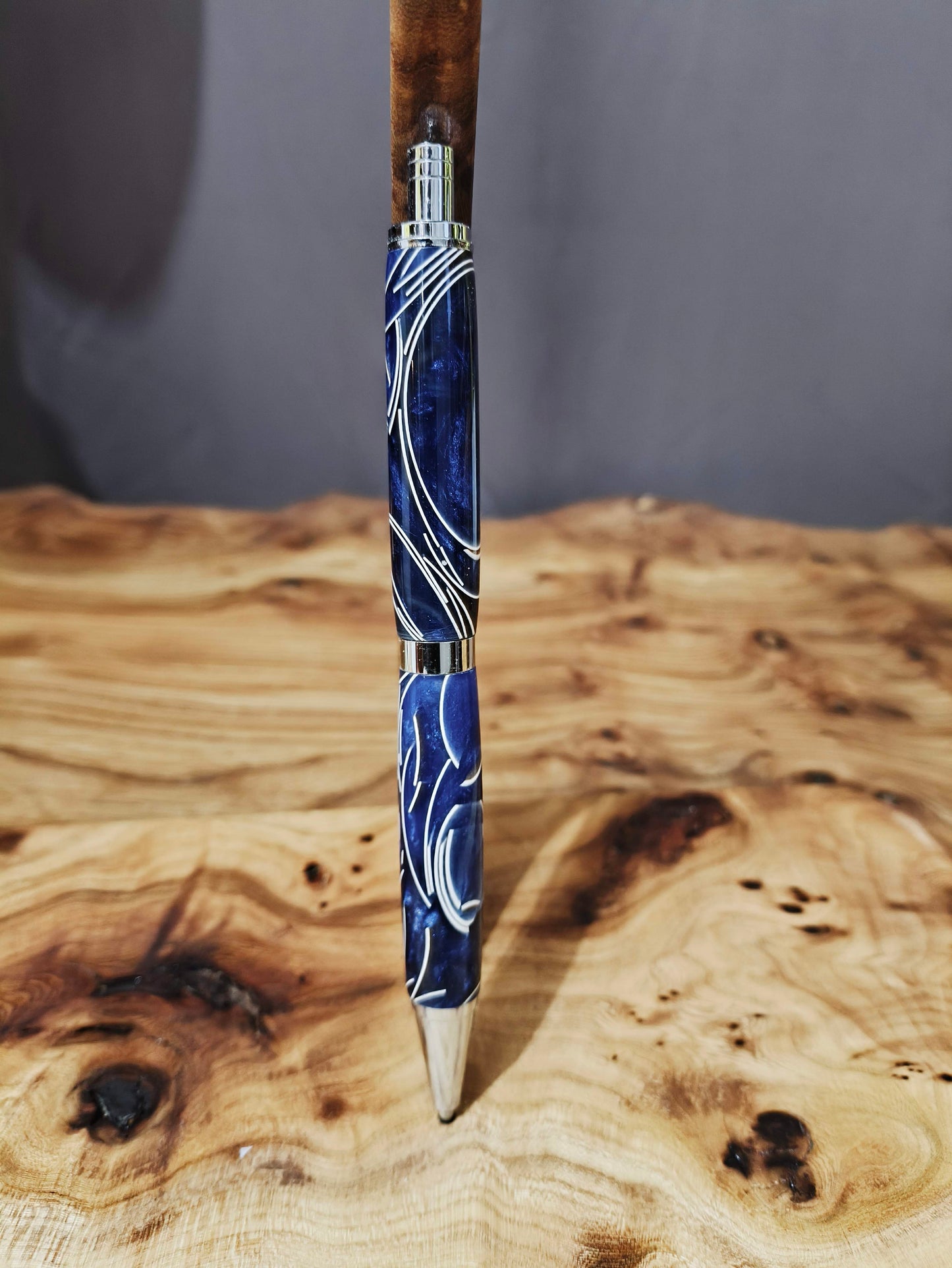 Stylo Clic-Clac Résine Époxy Bleu et Coquille d'Œuf